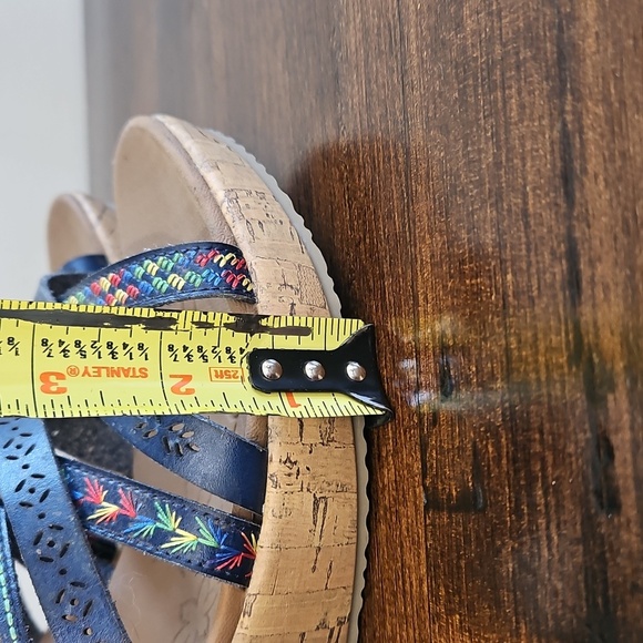 Skechers Tan Sandals - Picture 11 of 11